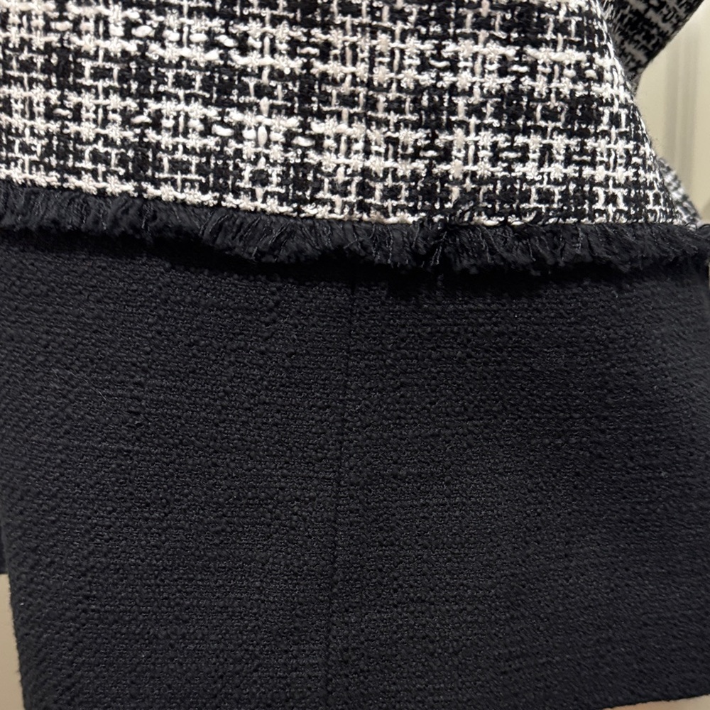 Karl Lagerfeld Monochrome Tweed Blazer, Women’s Size 12, Like New - Picture 11 of 13